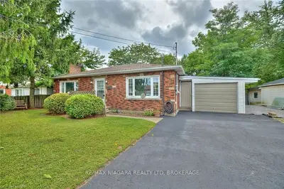 2632 Portage Road, Niagara Falls, On L2j 2j3