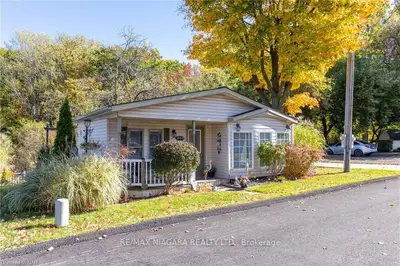 23 Four Mile Creek Road 319, Niagara-on-the-lake, On L0s 1j1