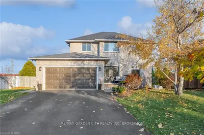4533 St. Volodymyr Crescent, Lincoln, On L3j 0b6