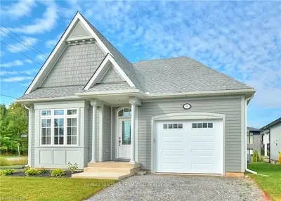 9 Sunrise Court N, Fort Erie, On L0s 1n0