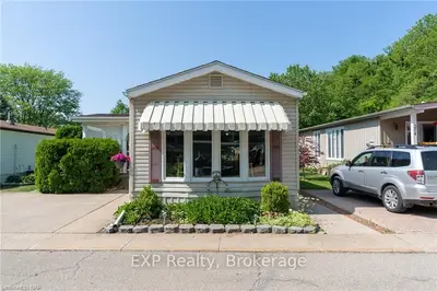 23 Four Mile Creek Road 236, Niagara-on-the-lake, On L0s 1j1