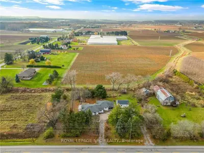 568 Concession 2 Road, Niagara-on-the-lake, On L0s 1j0