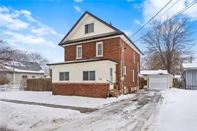 124 Rodney Street, Port Colborne, On L3k 1a5