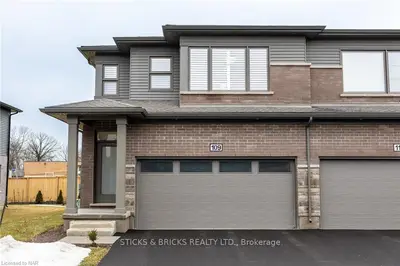 4552 Portage Road 109, Niagara Falls, On L2e 6a8