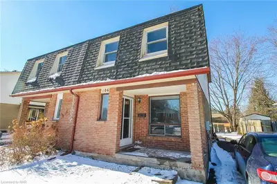 106 Chapel Hill Crescent, Welland, On L3c 6g9