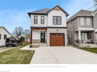 19 Sharpe Avenue, Welland, On L3c 3r5