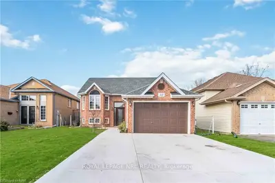 22 Jefferson Court E, Welland, On L3c 7g5