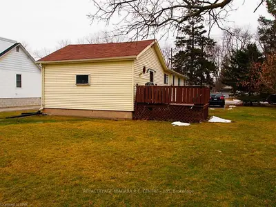 385 Helena Street, Fort Erie, On L2a 4k1