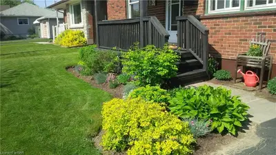 15 Empress Avenue, Welland, On L3b 1k6
