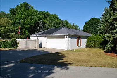 4 Terrace Heights Court, Pelham, On L0s 1e0