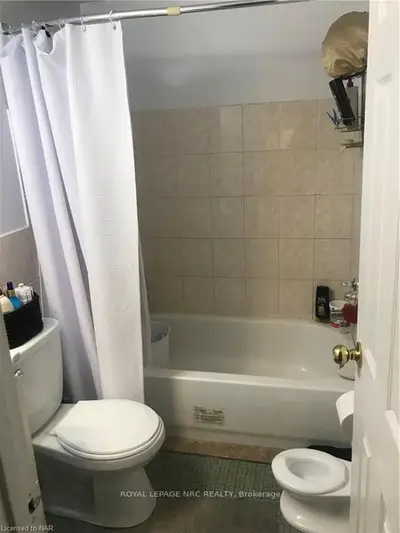 454 Carlton Street 4, St. Catharines, On L2m 4x1
