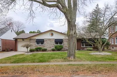 5953 BROOKFIELD Avenue, Niagara Falls, ON L2G 5R4