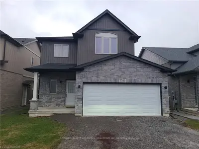 7765 PENDER Street, Niagara Falls, ON L2G 0H3