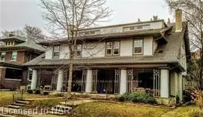 2 -5 COLLEGE STREET Street, St. Catharines, ON L2R 2W6