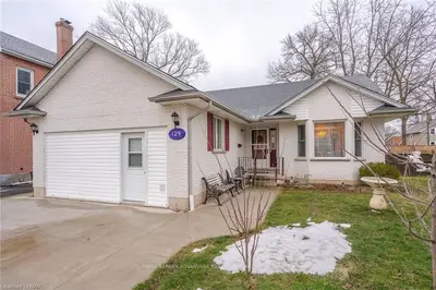 129 ELMVIEW Street W, Welland, ON L3C 4K9