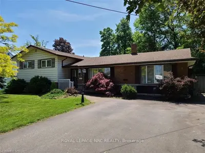 220 WALDEN Boulevard, Fort Erie, ON L2A 1R8