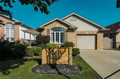 7079 KELLY Drive, Niagara Falls, ON L2H 3J9