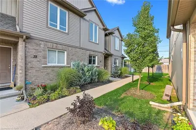 6118 KELSEY Crescent 32, Niagara Falls, ON L2H 0M6