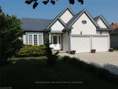 636 SIMCOE Street, Niagara-on-the-Lake, ON L0S 1J0