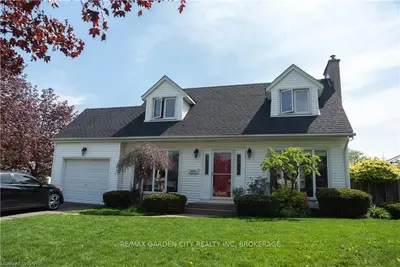 4466 DOVEWOOD Drive, Niagara Falls, ON L2E 6M2
