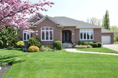 44 HARMONY Drive, Niagara-on-the-Lake, ON L0S 1J0