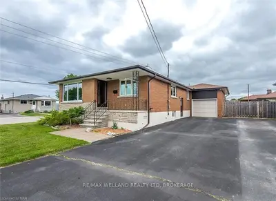 56 JAMES Street, Port Colborne, ON L3K 2E1