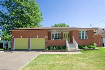 11 FOSS Road, Welland, ON L3C 3H3