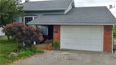 566 South Pelham Road, Welland, ON L3C 3C6
