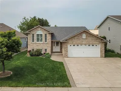 16 RAIANA Drive, Niagara-on-the-Lake, ON L0S 1T0