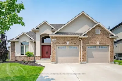 6239 TESLA Court, Niagara Falls, ON L2H 0E5