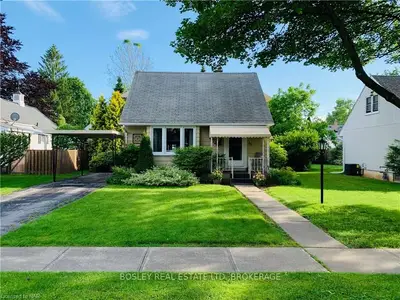 36 CASTLEREAGH Street, Niagara-on-the-Lake, ON L0S 1J0