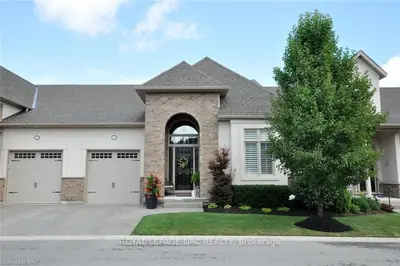 3232 MONTROSE Road 33, Niagara Falls, ON L2H 0E8