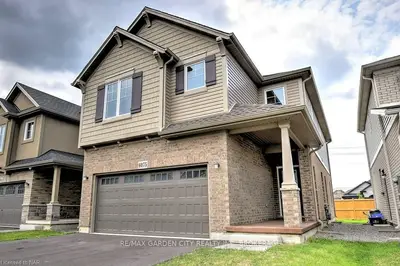 6075 Eaglewood Drive, Niagara Falls, On L2g 0a7