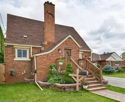 452 MCALPINE Avenue N, Welland, ON L3B 1T3