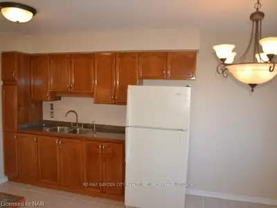 4371 AREJAY Avenue, Lincoln, ON L0R 1B6