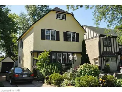8 WYCHWOOD Road, St. Catharines, ON L2R 3R9