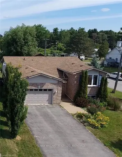 1 HERON POINTE Road, Port Colborne, ON L3K 6A9