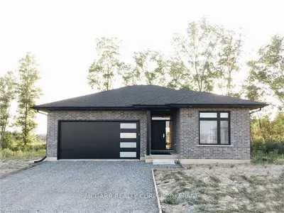 33 Singer Street, Welland, ON L2V 0J3