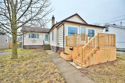195 GILMORE Road, Fort Erie, ON L2A 2M2