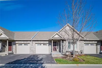 70 Elmwood Avenue 22, Welland, ON L3C 2E1