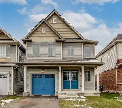 8740 DOGWOOD Crescent, Niagara Falls, ON L2H 0K9