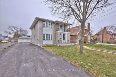 135/137 AQUEDUCT Street, Welland, ON L3C 1B9