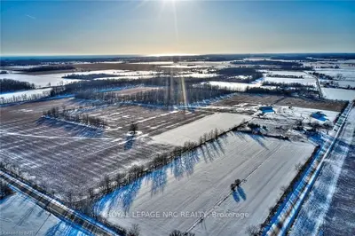 5247 Gilmore Road, Fort Erie, ON L0S 1N0