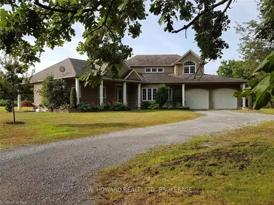 1570 RIDGE Road N, Fort Erie, ON L0S 1N0
