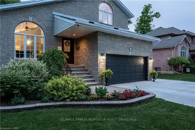 10 Westwood Drive, Port Colborne, ON L3K 6B8