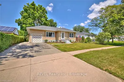 136 NORWAY Avenue, Welland, ON L3C 4A5