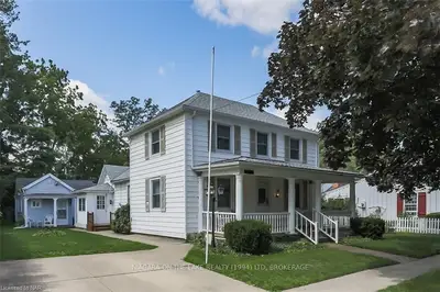 24 PLATOFF Street, Niagara-on-the-Lake, ON L0S 1J0