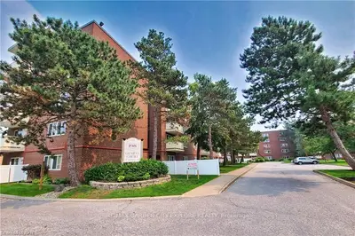 198 SCOTT Street 513, St. Catharines, ON L2N 5T3