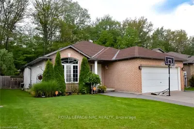 113 Foxtail Avenue, Welland, ON L3C 7J6