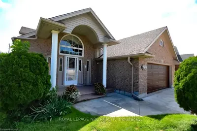 7610 CAMERON Court, Niagara Falls, ON L2H 3G9
